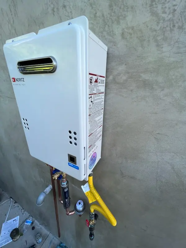 Tankless water heater installation for Lake Stickney homes